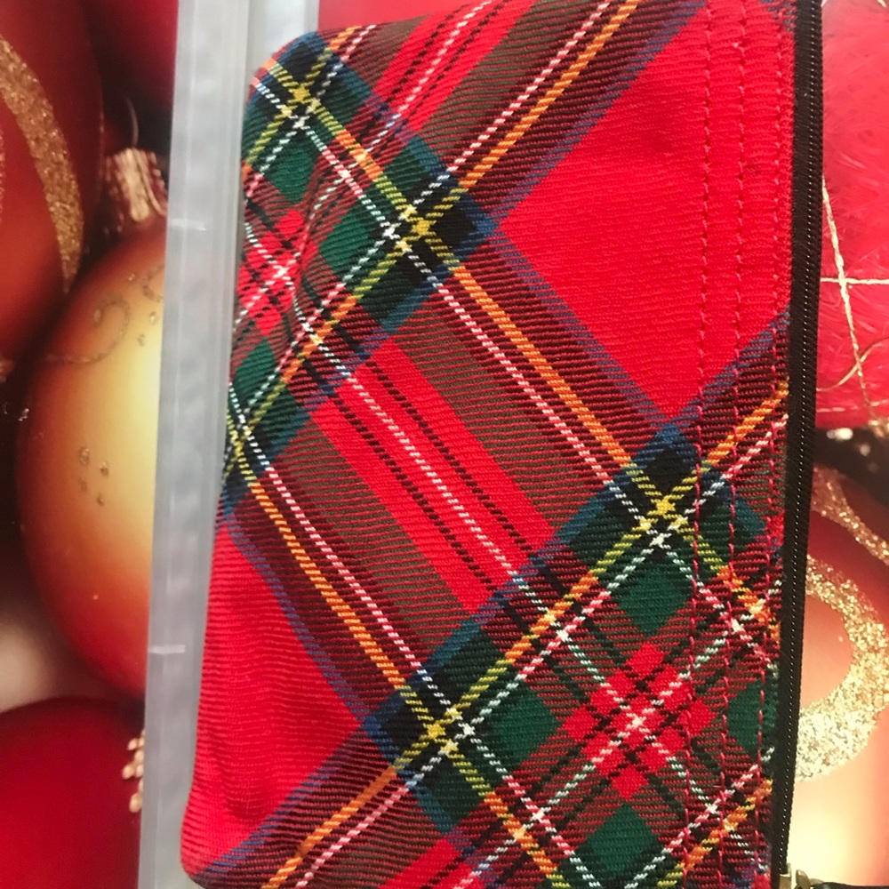 Small purses pockets. - Picture 2 of 3